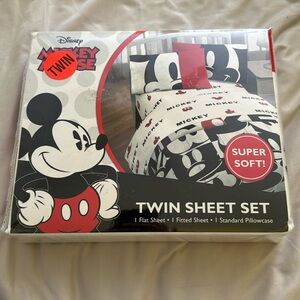 Disney Mickey Mouse twin sheet set brand new